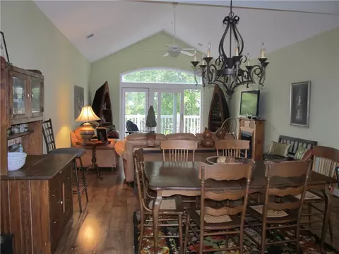 232 Kings Pointe Dr, Seneca, SC 29678 photo 4