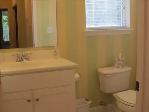 232 Kings Pointe Dr, Seneca, SC 29678 photo 22