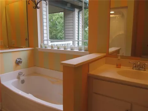 232 Kings Pointe Dr, Seneca, SC 29678 photo 38