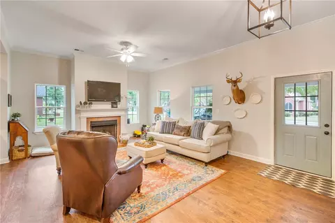 110 W Hampton Ave, Honea Path, SC 29654 photo 8