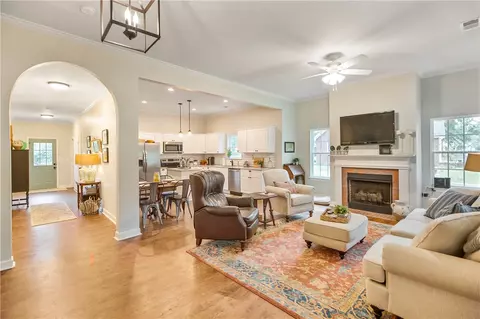 110 W Hampton Ave, Honea Path, SC 29654 photo 4