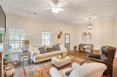 110 W Hampton Ave, Honea Path, SC 29654 photo 7