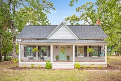110 W Hampton Ave, Honea Path, SC 29654 photo 1