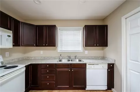 137 Crown Ct, Williamston, SC 29697 photo 6