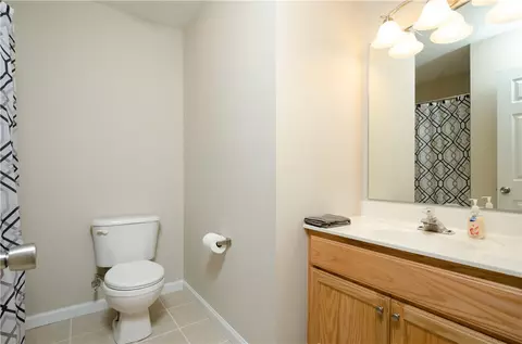 137 Crown Ct, Williamston, SC 29697 photo 14
