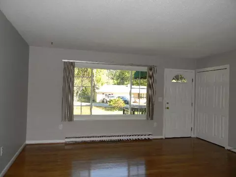 1306 Oak Dr, Pendleton, SC 29670 photo 4