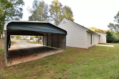 232 Castlebrook Dr, Walhalla, SC 29691 photo 5