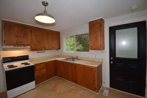 517 E Main St, Pendleton, SC 29670 photo 10