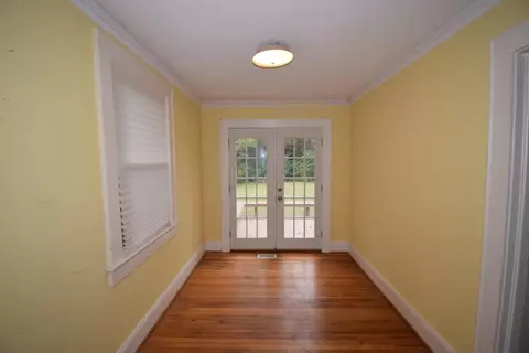 517 E Main St, Pendleton, SC 29670 photo 5