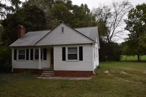 517 E Main St, Pendleton, SC 29670 photo 2