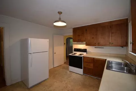 517 E Main St, Pendleton, SC 29670 photo 11