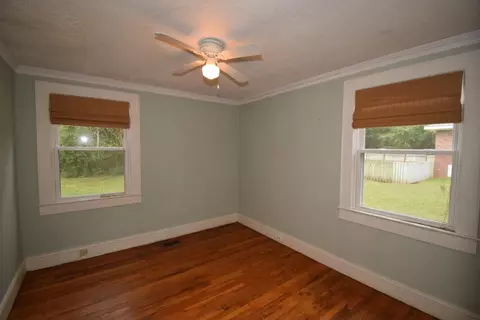 517 E Main St, Pendleton, SC 29670 photo 7