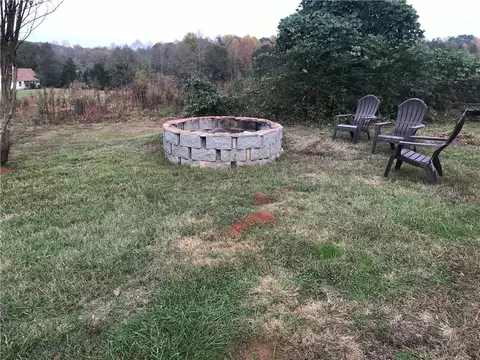 526 Jule Merck Rd, Central, SC 29630 photo 15