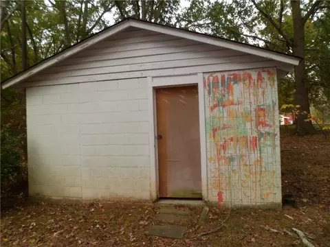 519 Madden Bridge Rd, Central, SC 29630 photo 3