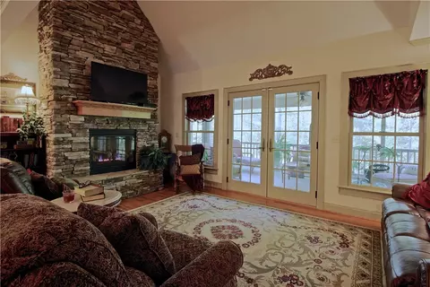 103 Bartram Trl, Central, SC 29630 photo 2
