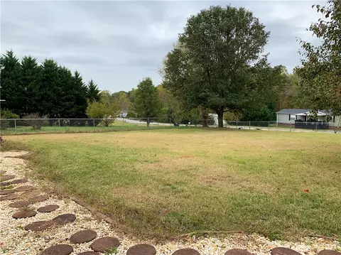 214 Rayfield Dr, Easley, SC 29640 photo 24
