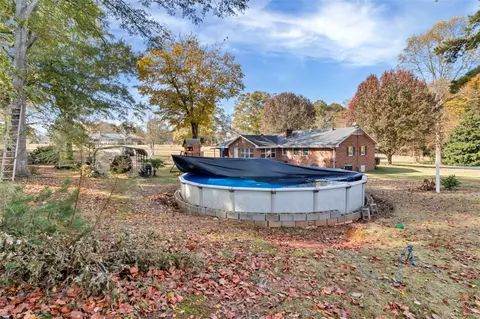 200 E Crescent Dr, Seneca, SC 29678 photo 29