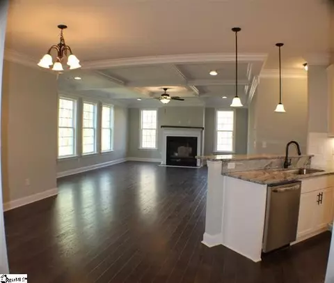 110 Mckenna Dr, Pelzer, SC 29669 photo 3