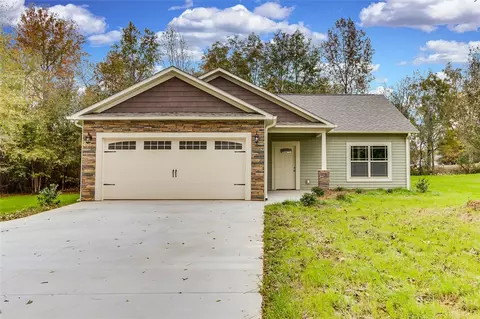 400 Ballard Rd, Pelzer, SC 29669 photo 1
