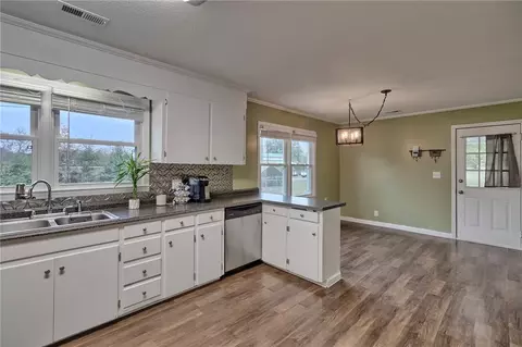 144 Rutledge St, Easley, SC 29640 photo 8
