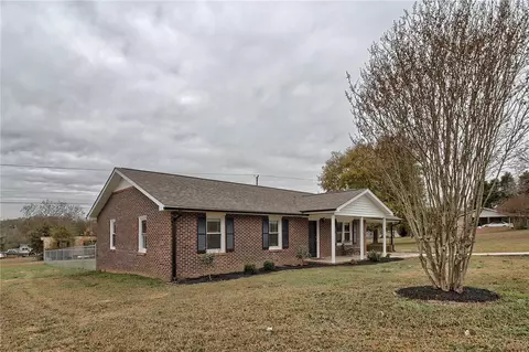144 Rutledge St, Easley, SC 29640 photo 2