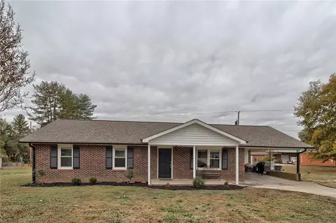 144 Rutledge St, Easley, SC 29640 photo 1