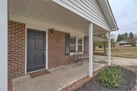 144 Rutledge St, Easley, SC 29640 photo 4