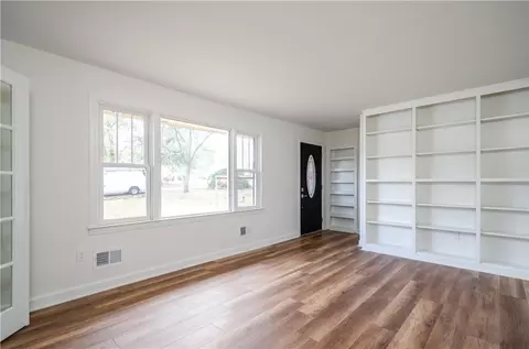 30 Austin St, Williamston, SC 29697 photo 6