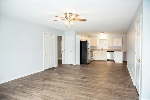 727 Pickett Post Rd, Walhalla, SC 29691 photo 4
