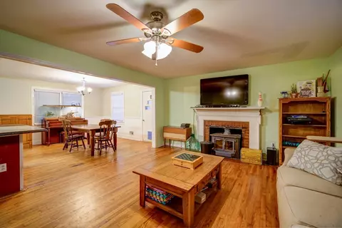 531 Bailey Ave, Pendleton, SC 29670 photo 1