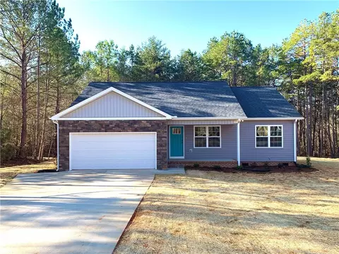 159 Bluebird Ln, Central, SC 29630 photo 2