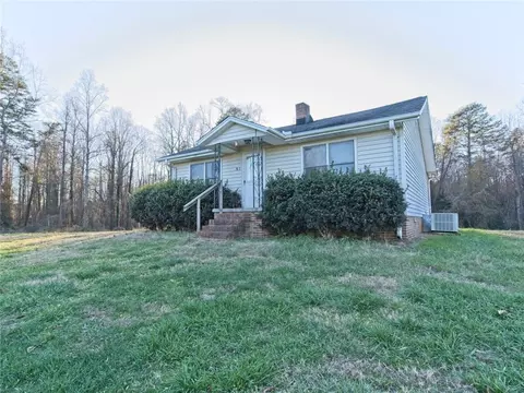 523 Thomas Mill Rd, Easley, SC 29640 photo 3
