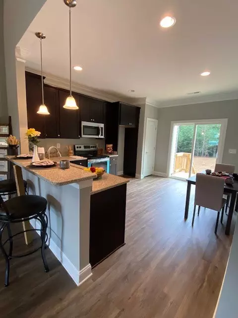 102 Margaret Mary Ln, Pendleton, SC 29670 photo 2