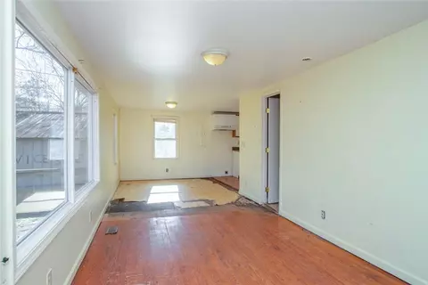 200 Summit St, Seneca, SC 29678 photo 3