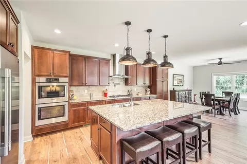 360 Stardust Ln, Seneca, SC 29672 photo 9