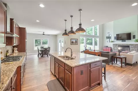 360 Stardust Ln, Seneca, SC 29672 photo 14