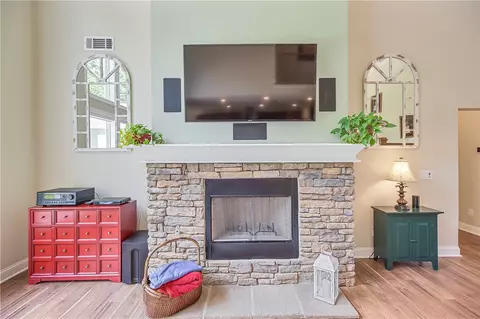 360 Stardust Ln, Seneca, SC 29672 photo 6