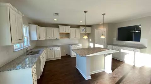 194 Sunny Point Loop, Central, SC 29630 photo 5