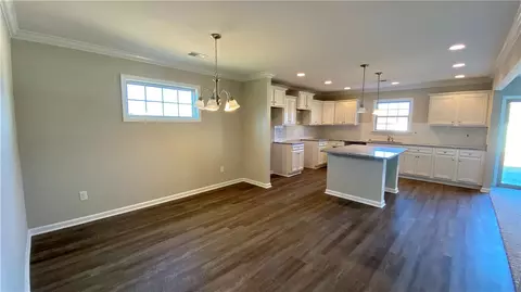 128 Sunny Point Loop, Central, SC 29630 photo 4