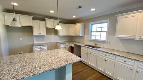 128 Sunny Point Loop, Central, SC 29630 photo 2