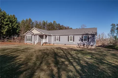 104 Heaton Cir, Easley, SC 29640 photo 1