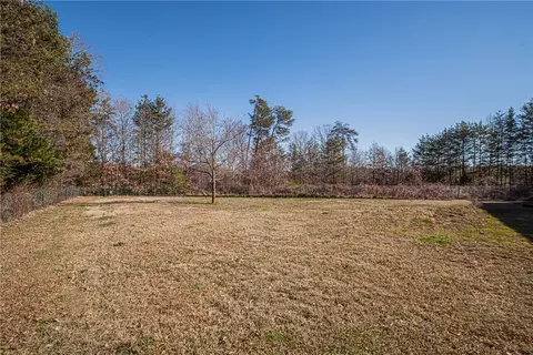104 Heaton Cir, Easley, SC 29640 photo 5
