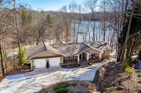 112 Mohawk Ln, Westminster, SC 29693 photo 1