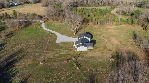 2069 Martin Rd, Honea Path, SC 29654 photo 4