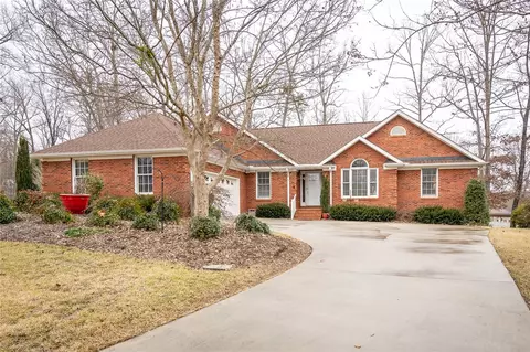 206 Tuliptree Ct, Easley, SC 29642 photo 2
