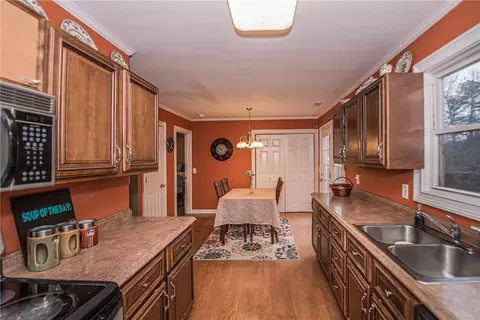 4469 Old Easley Bridge Rd, Easley, SC 29642 photo 8