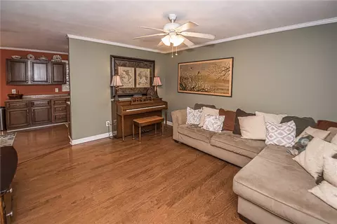 4469 Old Easley Bridge Rd, Easley, SC 29642 photo 2