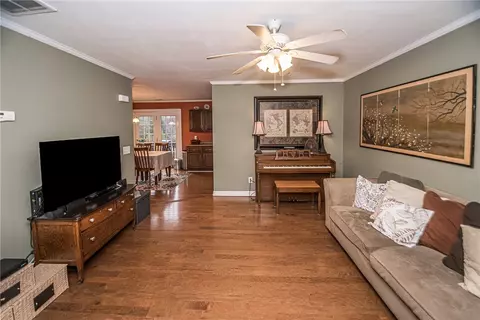 4469 Old Easley Bridge Rd, Easley, SC 29642 photo 4