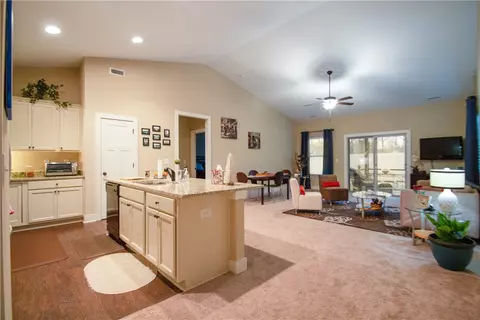 304 Sliding Rock Dr, Pendleton, SC 29670 photo 6