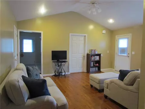 6 Pine Ln, Williamston, SC 29697 photo 4